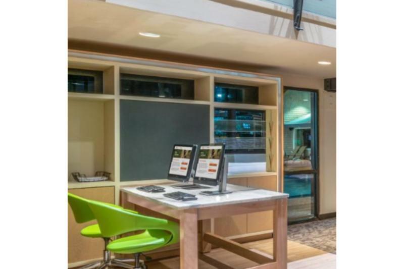 Holiday Inn Cape Cod - Hyannis By Ihg Екстер'єр фото